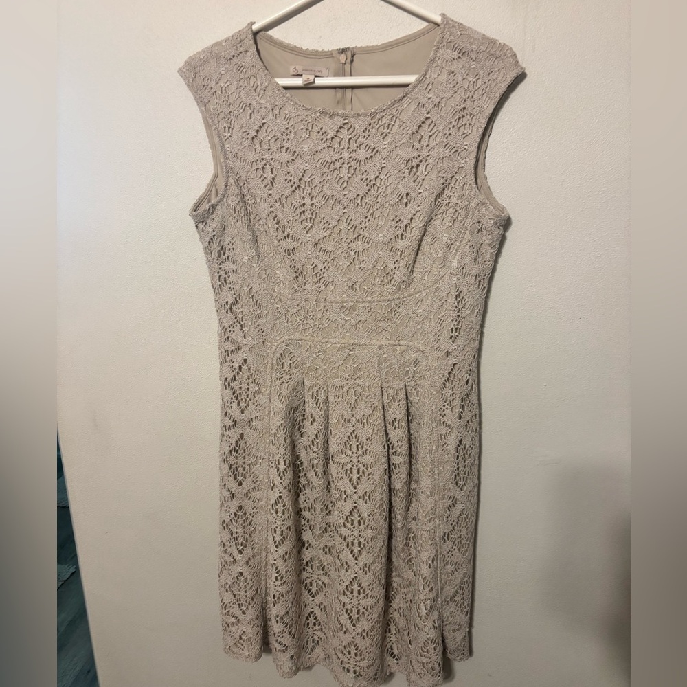 Elegant Lace Midi Dress in Cream